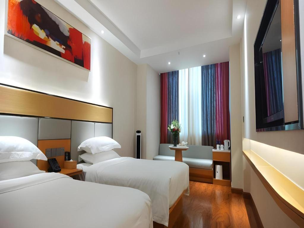 Greentree Inn Geermu Walking Street Business Hotel Golmud ภายนอก รูปภาพ