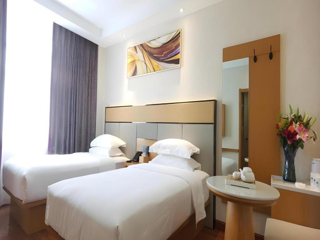 Greentree Inn Geermu Walking Street Business Hotel Golmud ภายนอก รูปภาพ