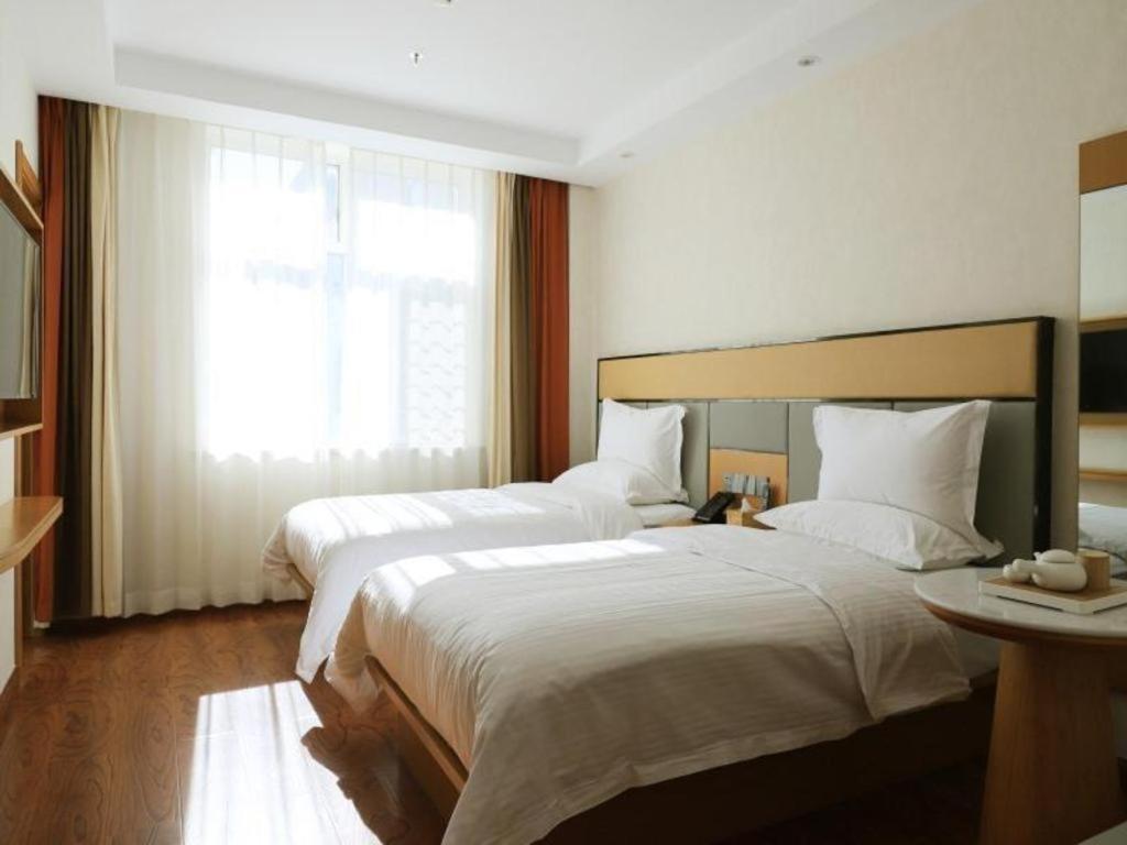 Greentree Inn Geermu Walking Street Business Hotel Golmud ภายนอก รูปภาพ