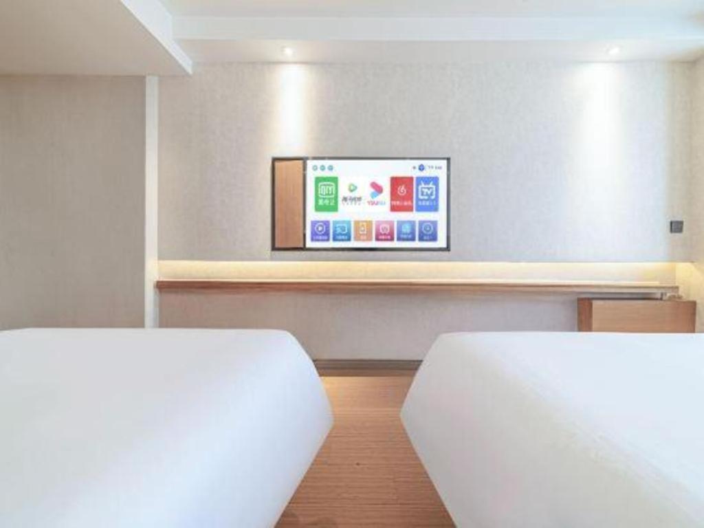 Greentree Inn Geermu Walking Street Business Hotel Golmud ภายนอก รูปภาพ