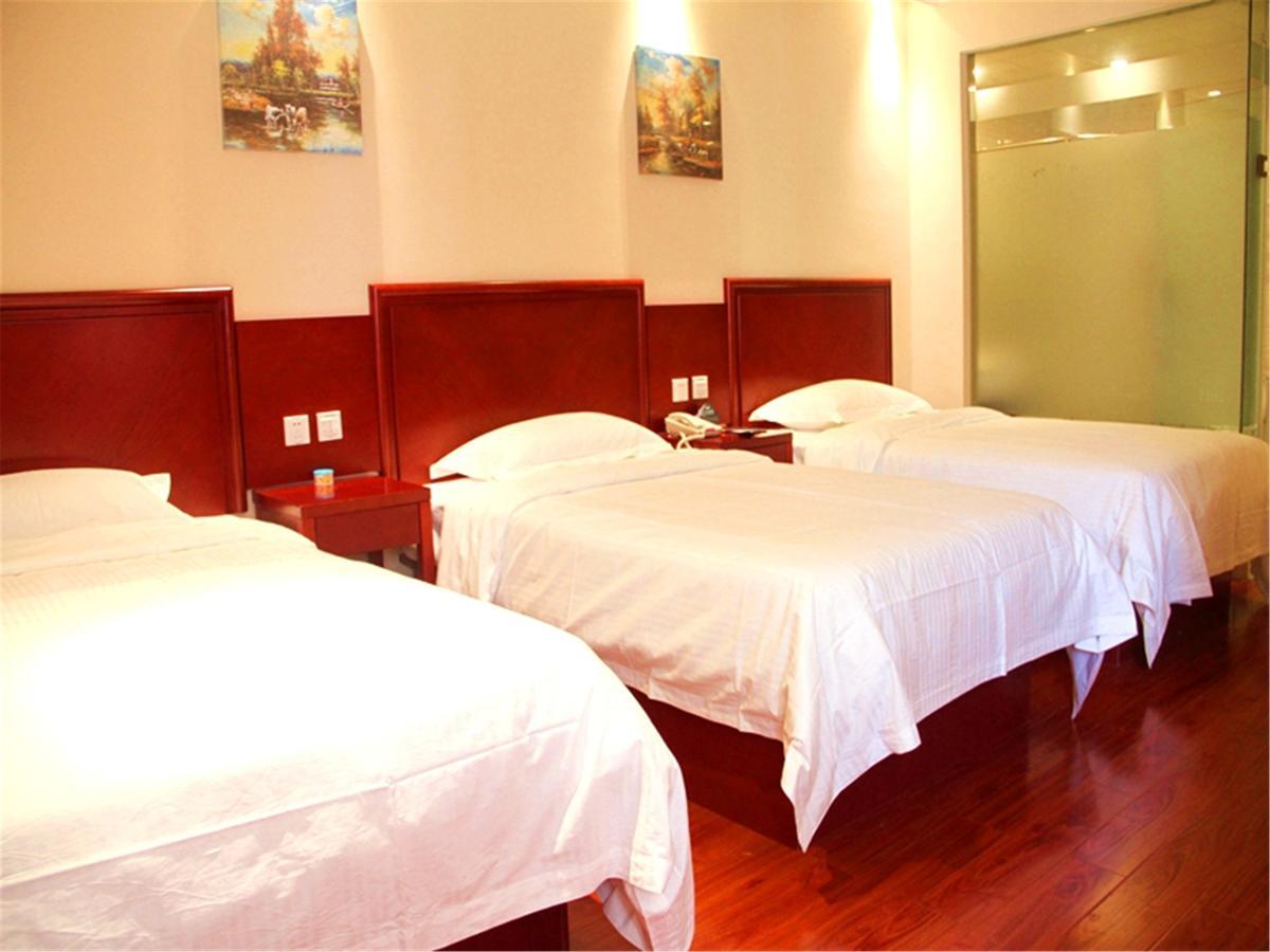Greentree Inn Geermu Walking Street Business Hotel Golmud ภายนอก รูปภาพ